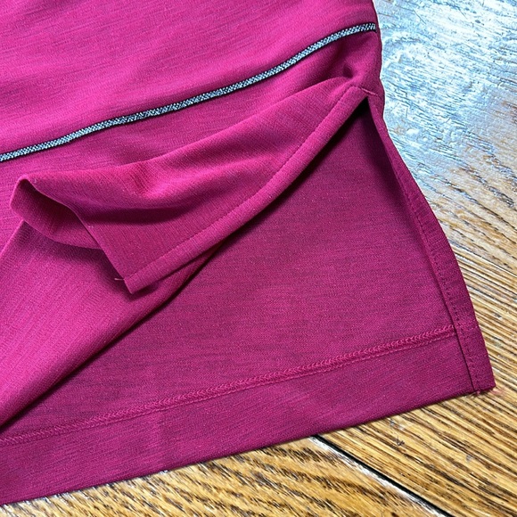 Chico’s size 2 (Size Large), maroon dolman sleeve tunic. Round neck, 3/4 sleeves - Picture 4 of 12